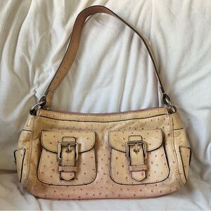 🩷🩷 Dooney & Bourke ostrich embossed leather bag